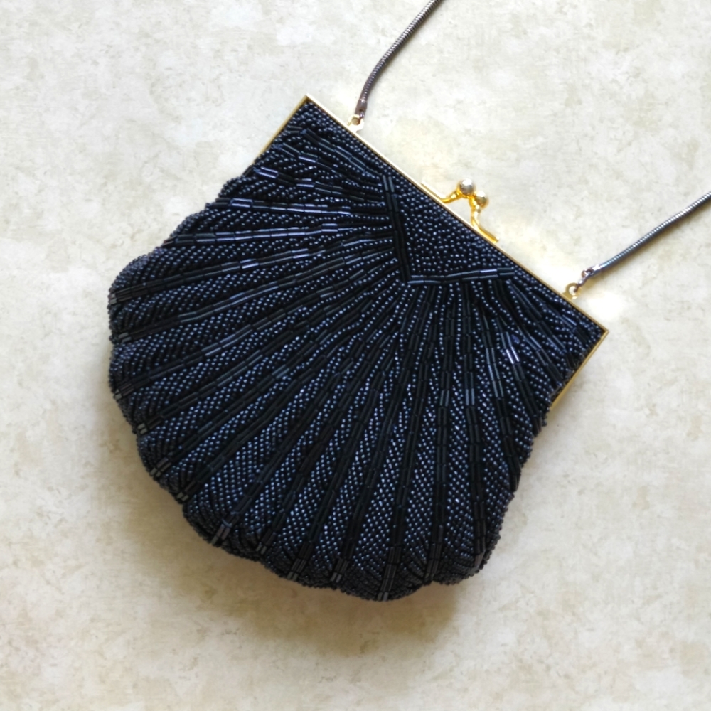 Black Andre Cellini beaded 1920 shell evening bag